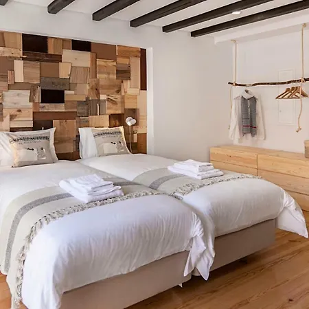 Bairro Alto - By Lu Holidays * Lisboa
